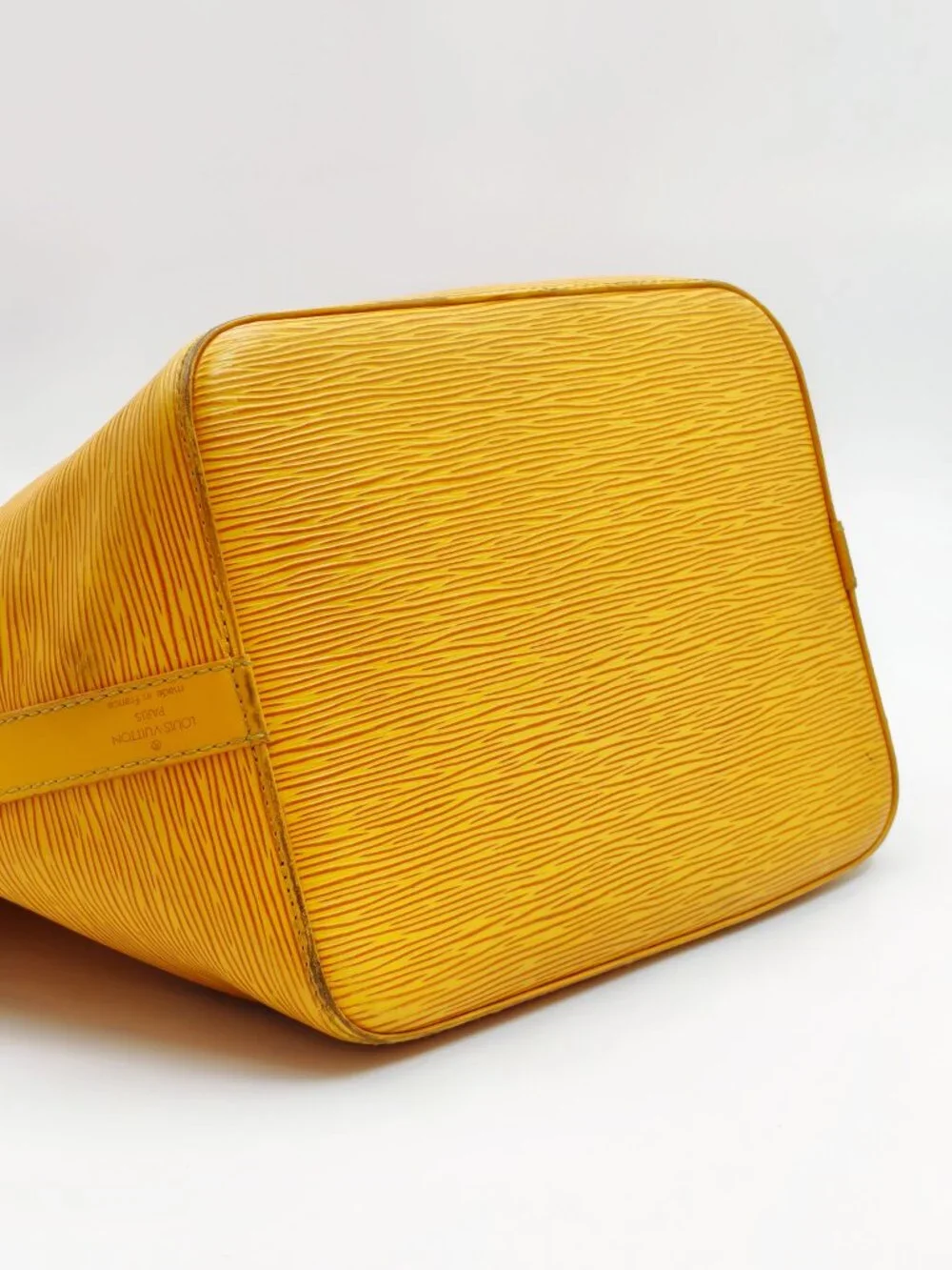 Louis Vuitton Epi Noé PM Yellow Tassil Leather Bucket Shoulder Bag
